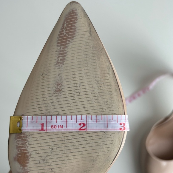 SOLD Beige Pointed-Toe 3” Heels — Size 6 - Picture 14 of 14
